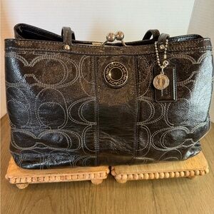 Coach F19215 Black Patent Leather Signature C Kisslock Carryall